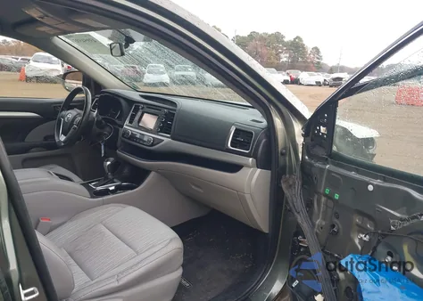 2015 Toyota Highlander Le Plus V6 from USA, damaged, VIN 5TDBKRFH4FS094751